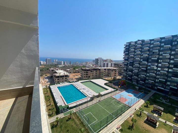 Üst kattan site ve deniz yönü